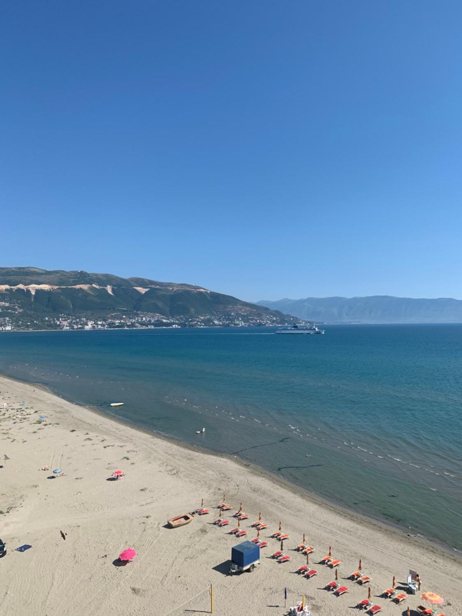 Beachfront Apartment With Balcony Влёра Экстерьер фото